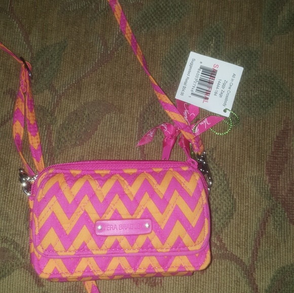 Vera Bradley New - Picture 4 of 8